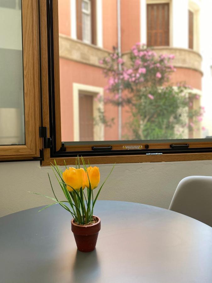 "Tete A Tete" Lux Apart In The Most Beautiful Street Of Town Rhodes City Exteriör bild