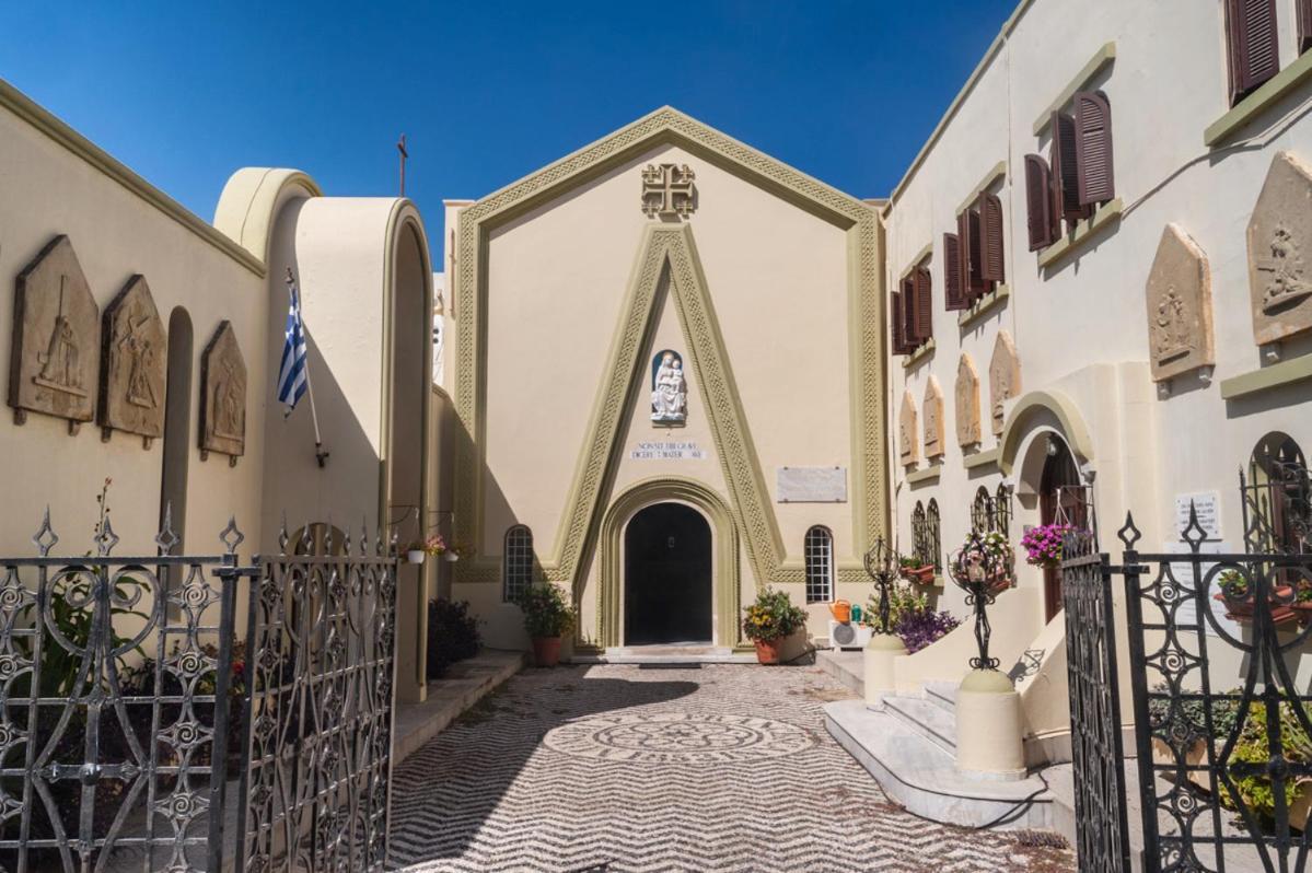 "Tete A Tete" Lux Apart In The Most Beautiful Street Of Town Rhodes City Exteriör bild